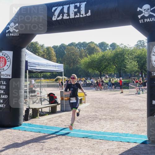 08.09.2024 - Stadtparktriathlon Luisa Fischer http://msf.ph/oto/7033543 08.09.2024 10:17:52 Ziel 166 meine-sportfotos.de