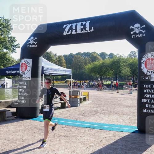 08.09.2024 - Stadtparktriathlon Luisa Fischer http://msf.ph/oto/7033545 08.09.2024 10:17:53 Ziel 166 meine-sportfotos.de