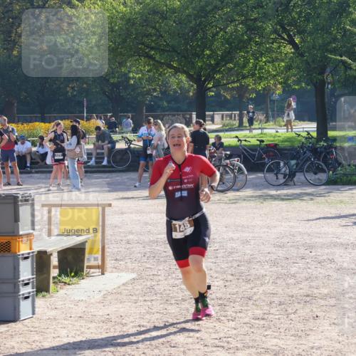 08.09.2024 - Stadtparktriathlon Luisa Fischer http://msf.ph/oto/7033547 08.09.2024 10:18:00 Ziel 148 meine-sportfotos.de