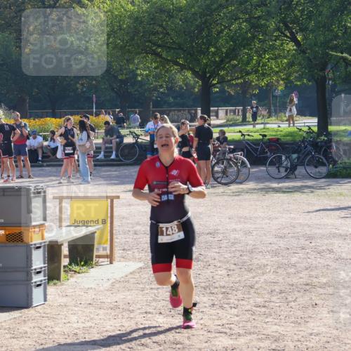 08.09.2024 - Stadtparktriathlon Luisa Fischer http://msf.ph/oto/7033549 08.09.2024 10:18:00 Ziel 148 meine-sportfotos.de