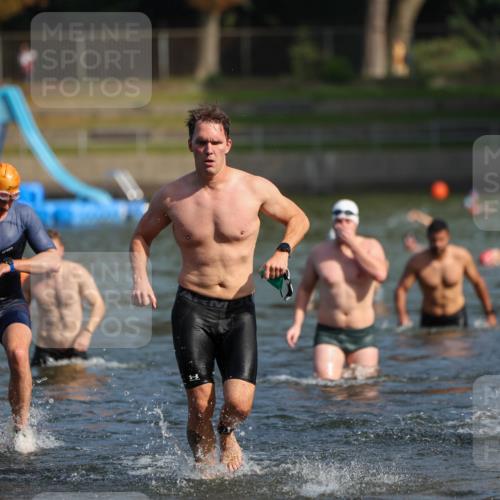 08.09.2024 - Stadtparktriathlon Michael Strokosch http://msf.ph/oto/7033550 08.09.2024 11:34:13 Schwimmen 691, 718, 728, 734, 742 meine-sportfotos.de