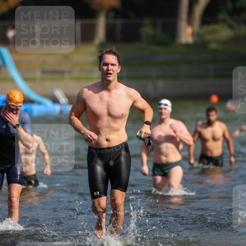 08.09.2024 - Stadtparktriathlon Michael Strokosch http://msf.ph/oto/7033554 08.09.2024 11:34:13 Schwimmen 691, 718, 728, 734, 742 meine-sportfotos.de