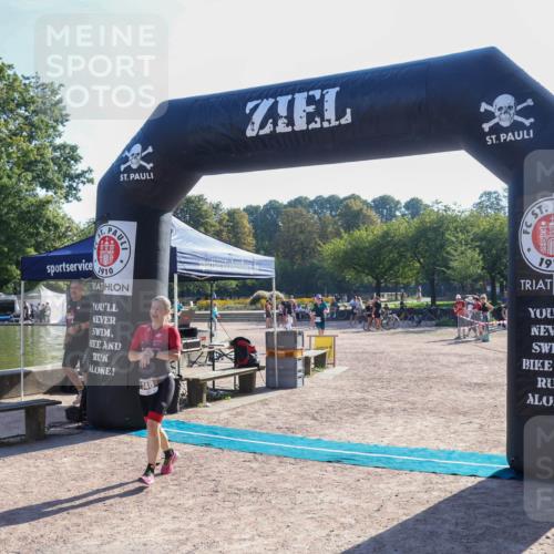 08.09.2024 - Stadtparktriathlon Luisa Fischer http://msf.ph/oto/7033557 08.09.2024 10:18:02 Ziel 148, 165 meine-sportfotos.de