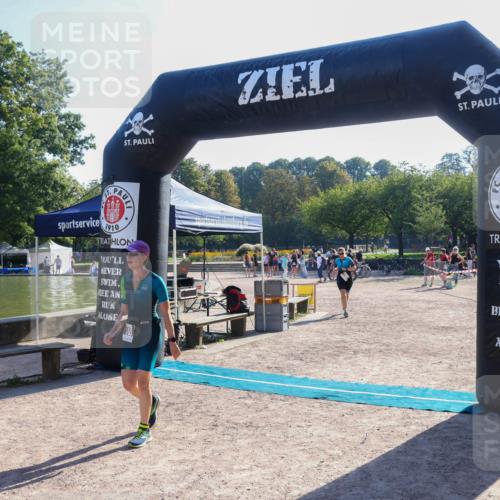 08.09.2024 - Stadtparktriathlon Luisa Fischer http://msf.ph/oto/7033558 08.09.2024 10:18:08 Ziel 148, 165, 180 meine-sportfotos.de