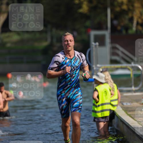 08.09.2024 - Stadtparktriathlon Michael Strokosch http://msf.ph/oto/7033559 08.09.2024 11:34:14 Schwimmen 691, 718, 728, 734, 742 meine-sportfotos.de