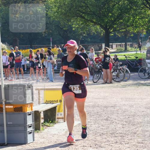 08.09.2024 - Stadtparktriathlon Luisa Fischer http://msf.ph/oto/7033580 08.09.2024 10:18:41 Ziel 135 meine-sportfotos.de