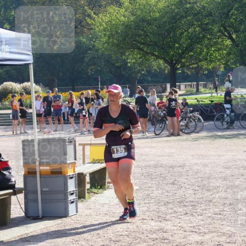 08.09.2024 - Stadtparktriathlon Luisa Fischer http://msf.ph/oto/7033582 08.09.2024 10:18:41 Ziel 135 meine-sportfotos.de