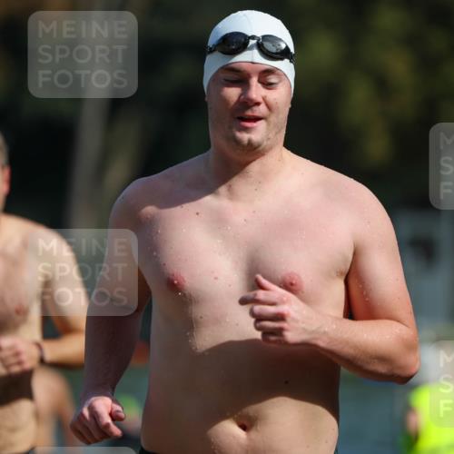 08.09.2024 - Stadtparktriathlon Michael Strokosch http://msf.ph/oto/7033591 08.09.2024 11:34:22 Schwimmen 692, 718, 734, 742 meine-sportfotos.de
