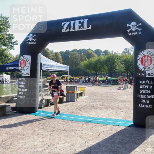08.09.2024 - Stadtparktriathlon Luisa Fischer http://msf.ph/oto/7033592 08.09.2024 10:18:43 Ziel 135 meine-sportfotos.de