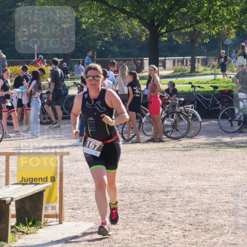08.09.2024 - Stadtparktriathlon Luisa Fischer http://msf.ph/oto/7033602 08.09.2024 10:19:15 Ziel 163, 167 meine-sportfotos.de