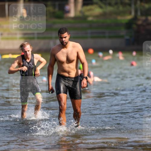 08.09.2024 - Stadtparktriathlon Michael Strokosch http://msf.ph/oto/7033607 08.09.2024 11:34:25 Schwimmen 692, 742 meine-sportfotos.de