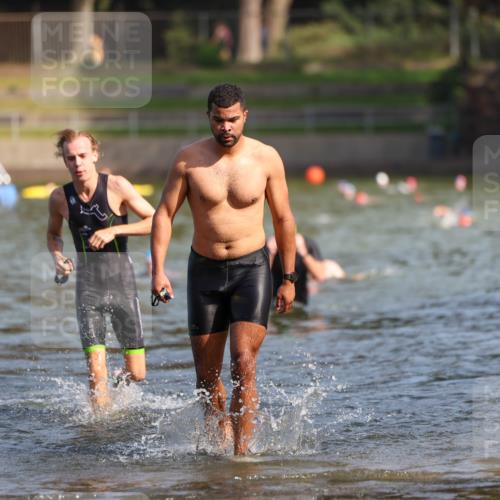 08.09.2024 - Stadtparktriathlon Michael Strokosch http://msf.ph/oto/7033611 08.09.2024 11:34:26 Schwimmen 692 meine-sportfotos.de