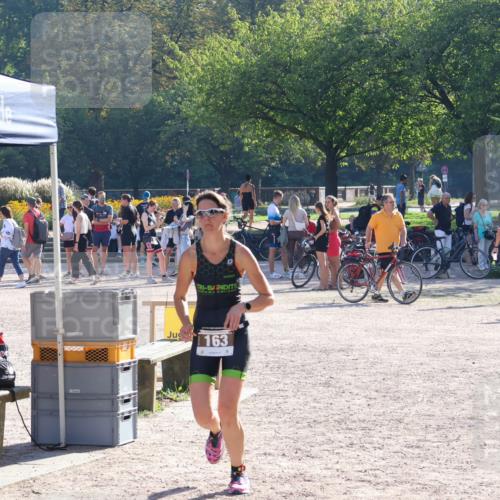 08.09.2024 - Stadtparktriathlon Luisa Fischer http://msf.ph/oto/7033616 08.09.2024 10:19:19 Ziel 163, 167 meine-sportfotos.de