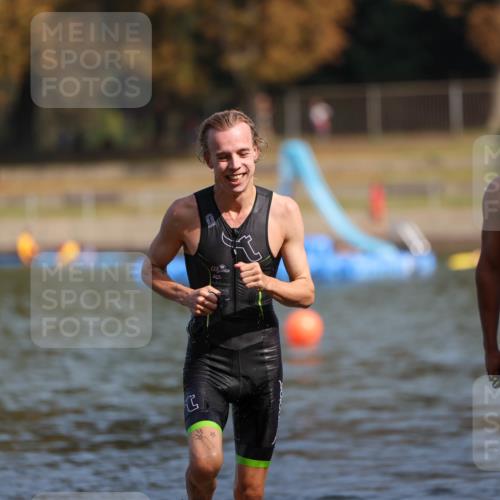 08.09.2024 - Stadtparktriathlon Michael Strokosch http://msf.ph/oto/7033627 08.09.2024 11:34:29 Schwimmen 684, 692 meine-sportfotos.de