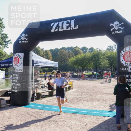 08.09.2024 - Stadtparktriathlon Luisa Fischer http://msf.ph/oto/7033630 08.09.2024 10:19:35 Ziel 152 meine-sportfotos.de