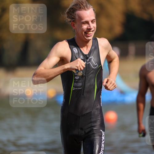 08.09.2024 - Stadtparktriathlon Michael Strokosch http://msf.ph/oto/7033637 08.09.2024 11:34:30 Schwimmen 684, 692 meine-sportfotos.de