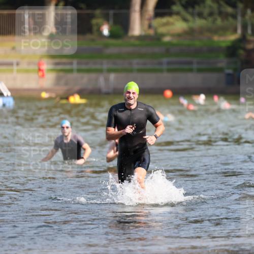 08.09.2024 - Stadtparktriathlon Michael Strokosch http://msf.ph/oto/7033643 08.09.2024 11:34:34 Schwimmen 684, 700, 708 meine-sportfotos.de