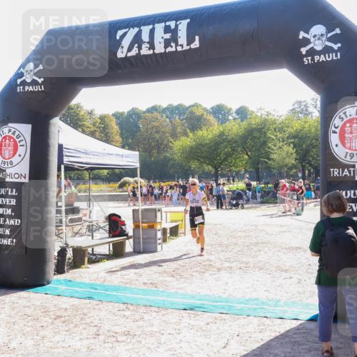 08.09.2024 - Stadtparktriathlon Luisa Fischer http://msf.ph/oto/7033644 08.09.2024 10:19:48 Ziel 160 meine-sportfotos.de