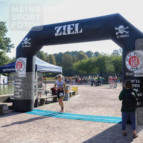 08.09.2024 - Stadtparktriathlon Luisa Fischer http://msf.ph/oto/7033648 08.09.2024 10:19:49 Ziel 160 meine-sportfotos.de