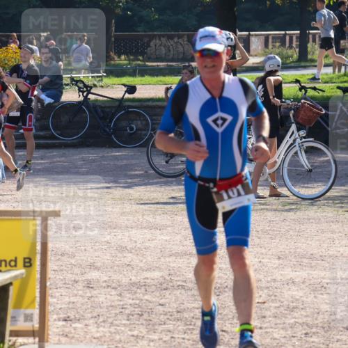 08.09.2024 - Stadtparktriathlon Luisa Fischer http://msf.ph/oto/7033654 08.09.2024 10:20:02 Ziel 101 meine-sportfotos.de