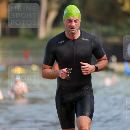 08.09.2024 - Stadtparktriathlon Michael Strokosch http://msf.ph/oto/7033661 08.09.2024 11:34:39 Schwimmen 684, 700, 708 meine-sportfotos.de