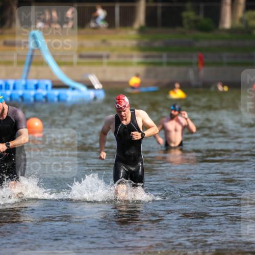 08.09.2024 - Stadtparktriathlon Michael Strokosch http://msf.ph/oto/7033663 08.09.2024 11:34:40 Schwimmen 684, 700, 708 meine-sportfotos.de