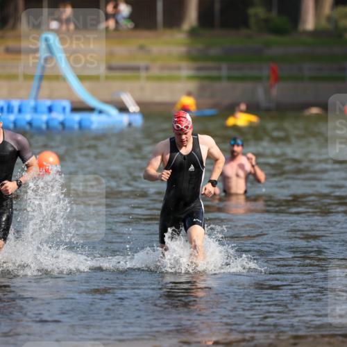 08.09.2024 - Stadtparktriathlon Michael Strokosch http://msf.ph/oto/7033665 08.09.2024 11:34:41 Schwimmen 684, 700, 708 meine-sportfotos.de