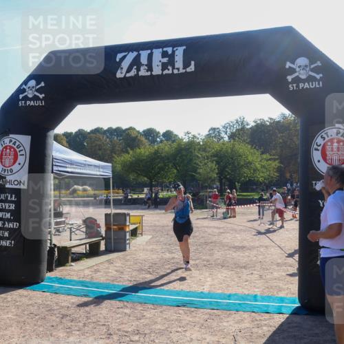 08.09.2024 - Stadtparktriathlon Luisa Fischer http://msf.ph/oto/7033669 08.09.2024 10:21:13 Ziel 150 meine-sportfotos.de