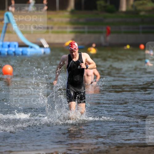 08.09.2024 - Stadtparktriathlon Michael Strokosch http://msf.ph/oto/7033670 08.09.2024 11:34:41 Schwimmen 684, 700, 708 meine-sportfotos.de