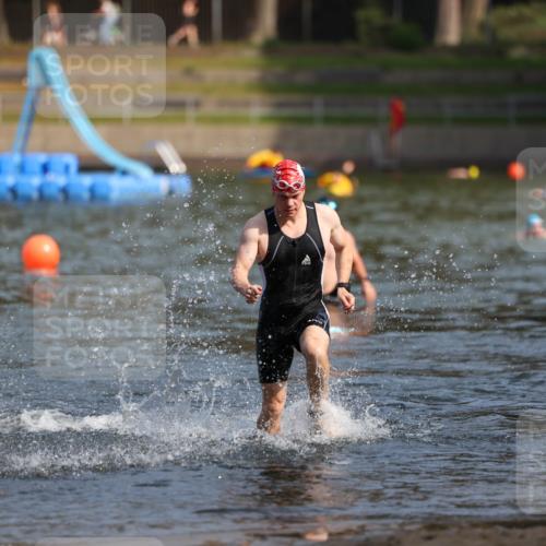 08.09.2024 - Stadtparktriathlon Michael Strokosch http://msf.ph/oto/7033672 08.09.2024 11:34:41 Schwimmen 684, 700, 708 meine-sportfotos.de