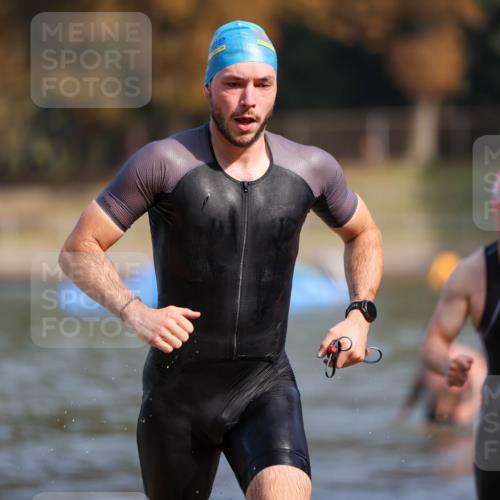 08.09.2024 - Stadtparktriathlon Michael Strokosch http://msf.ph/oto/7033693 08.09.2024 11:34:45 Schwimmen 685, 700, 708 meine-sportfotos.de