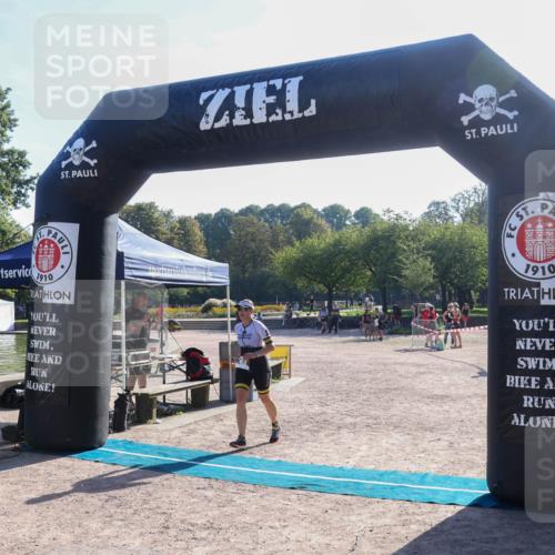 08.09.2024 - Stadtparktriathlon Luisa Fischer http://msf.ph/oto/7033705 08.09.2024 10:21:49 Ziel 162 meine-sportfotos.de