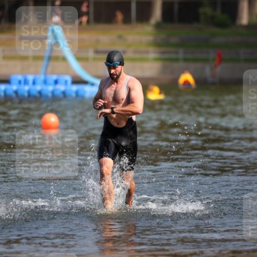 08.09.2024 - Stadtparktriathlon Michael Strokosch http://msf.ph/oto/7033706 08.09.2024 11:34:52 Schwimmen 685 meine-sportfotos.de