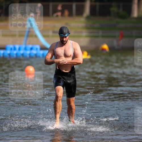 08.09.2024 - Stadtparktriathlon Michael Strokosch http://msf.ph/oto/7033710 08.09.2024 11:34:53 Schwimmen 685 meine-sportfotos.de