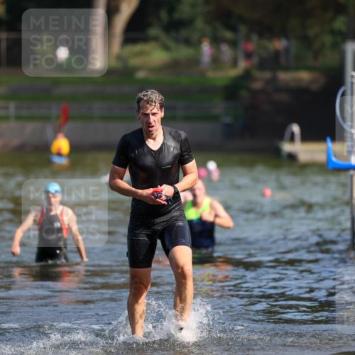 08.09.2024 - Stadtparktriathlon Michael Strokosch http://msf.ph/oto/7033732 08.09.2024 11:35:19 Schwimmen 726 meine-sportfotos.de
