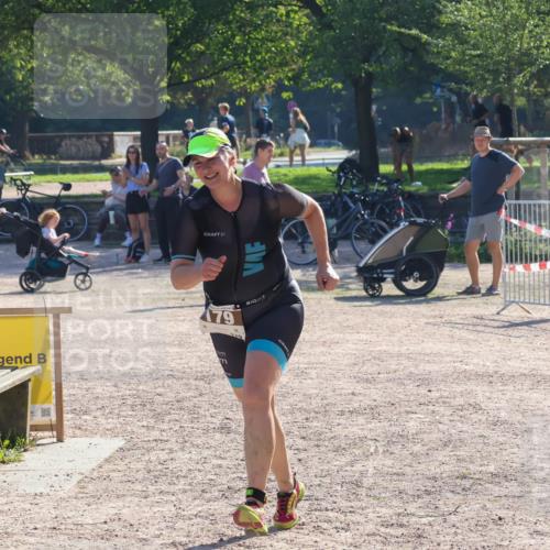 08.09.2024 - Stadtparktriathlon Luisa Fischer http://msf.ph/oto/7033767 08.09.2024 10:27:55 Ziel 179 meine-sportfotos.de