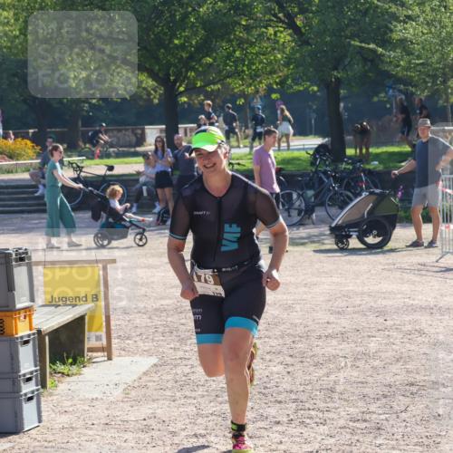 08.09.2024 - Stadtparktriathlon Luisa Fischer http://msf.ph/oto/7033769 08.09.2024 10:27:55 Ziel 179 meine-sportfotos.de
