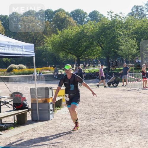 08.09.2024 - Stadtparktriathlon Luisa Fischer http://msf.ph/oto/7033773 08.09.2024 10:27:55 Ziel 179 meine-sportfotos.de