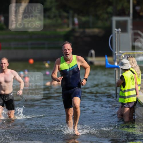 08.09.2024 - Stadtparktriathlon Michael Strokosch http://msf.ph/oto/7033774 08.09.2024 11:35:29 Schwimmen 677, 701, 702, 735 meine-sportfotos.de