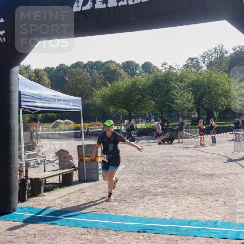 08.09.2024 - Stadtparktriathlon Luisa Fischer http://msf.ph/oto/7033775 08.09.2024 10:27:56 Ziel 179 meine-sportfotos.de