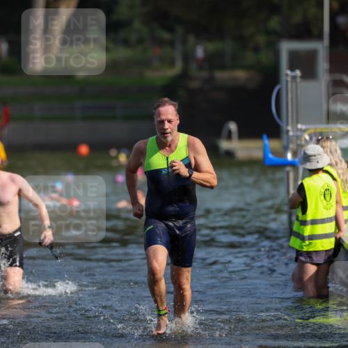 08.09.2024 - Stadtparktriathlon Michael Strokosch http://msf.ph/oto/7033778 08.09.2024 11:35:30 Schwimmen 677, 701, 702, 735 meine-sportfotos.de