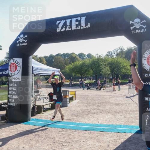 08.09.2024 - Stadtparktriathlon Luisa Fischer http://msf.ph/oto/7033779 08.09.2024 10:27:56 Ziel 179 meine-sportfotos.de