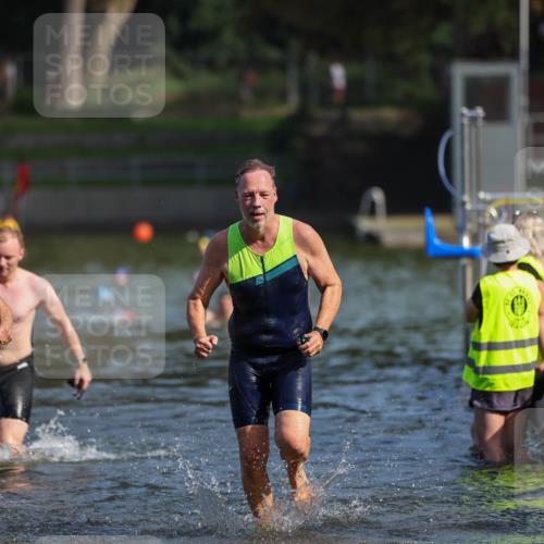 08.09.2024 - Stadtparktriathlon Michael Strokosch http://msf.ph/oto/7033780 08.09.2024 11:35:30 Schwimmen 677, 701, 702, 735 meine-sportfotos.de