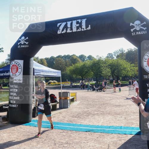 08.09.2024 - Stadtparktriathlon Luisa Fischer http://msf.ph/oto/7033783 08.09.2024 10:27:57 Ziel 179 meine-sportfotos.de