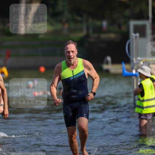 08.09.2024 - Stadtparktriathlon Michael Strokosch http://msf.ph/oto/7033786 08.09.2024 11:35:31 Schwimmen 677, 701, 702, 735 meine-sportfotos.de