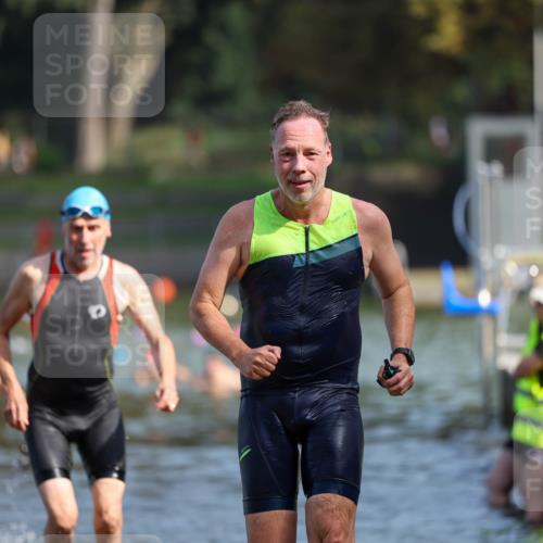 08.09.2024 - Stadtparktriathlon Michael Strokosch http://msf.ph/oto/7033801 08.09.2024 11:35:33 Schwimmen 677, 701, 702, 735 meine-sportfotos.de