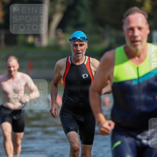 08.09.2024 - Stadtparktriathlon Michael Strokosch http://msf.ph/oto/7033808 08.09.2024 11:35:34 Schwimmen 677, 701, 702, 735 meine-sportfotos.de