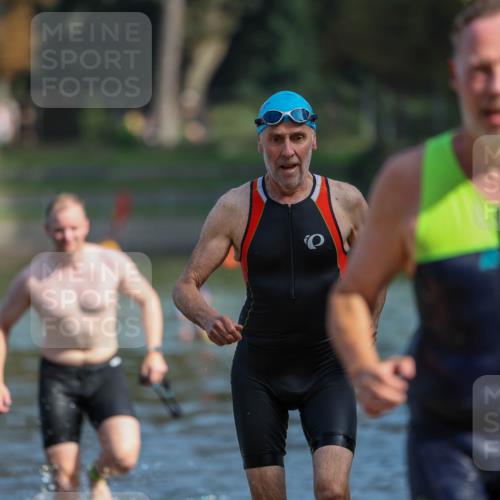 08.09.2024 - Stadtparktriathlon Michael Strokosch http://msf.ph/oto/7033810 08.09.2024 11:35:34 Schwimmen 677, 701, 702, 735 meine-sportfotos.de