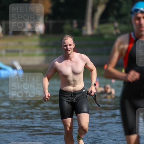 08.09.2024 - Stadtparktriathlon Michael Strokosch http://msf.ph/oto/7033812 08.09.2024 11:35:35 Schwimmen 677, 701, 702, 735 meine-sportfotos.de