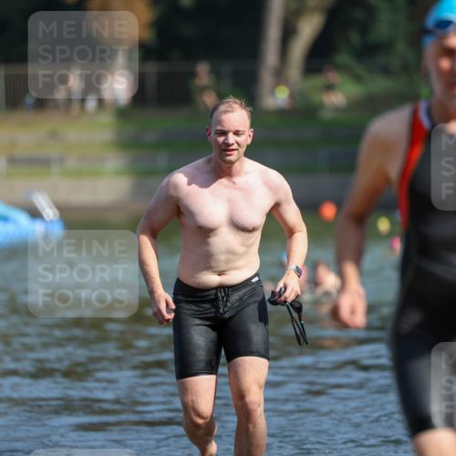 08.09.2024 - Stadtparktriathlon Michael Strokosch http://msf.ph/oto/7033814 08.09.2024 11:35:36 Schwimmen 677, 701, 702, 735 meine-sportfotos.de